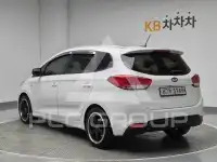 2015 KIA Carens