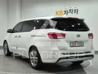 2017 KIA Carnival
