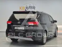 2017 KIA Carnival