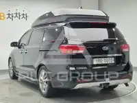 2017 KIA Carnival