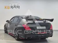 2017 Genesis G90