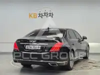 2017 Genesis G90