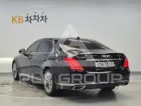 2017 Genesis G90