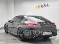 2016 Porsche Panamera