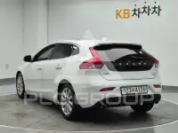 2016 Volvo V40