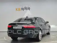 2017 Jaguar XF