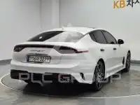 2017 KIA Stinger
