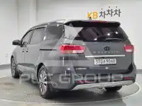 2017 KIA Carnival