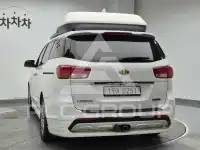 2017 KIA Carnival