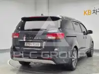 2017 KIA Carnival