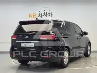 2017 KIA Carnival