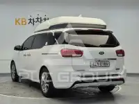 2017 KIA Carnival
