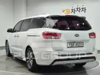 2017 KIA Carnival