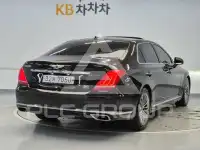 2018 Genesis G90
