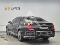 2017 Genesis G90