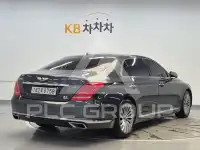 2018 Genesis G90