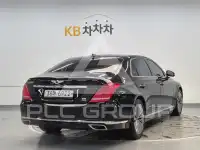 2018 Genesis G90