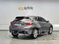 2019 Infinity Q30