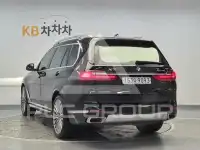 2021 BMW X7