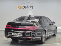 2021 Genesis G90