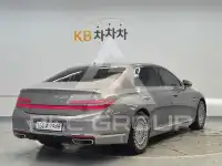 2021 Genesis G90