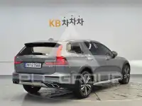 2021 Volvo V60