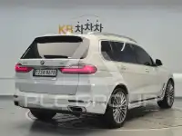 2022 BMW X7