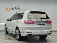 2021 BMW X7