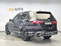 2021 BMW X7