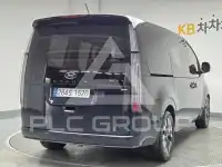 2022 Hyundai Staria