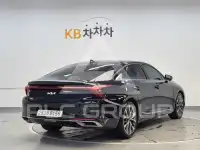 2022 KIA K8