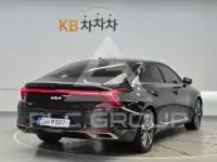 2022 KIA K8