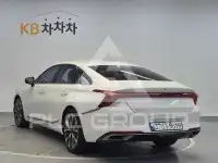 2022 KIA K8