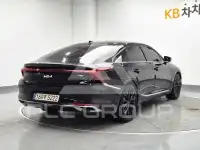 2022 KIA K8