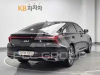 2022 KIA K8