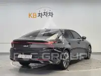 2022 KIA K8
