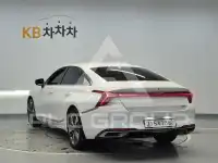 2022 KIA K8