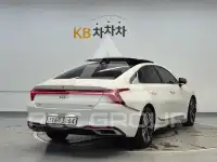 2022 KIA K8