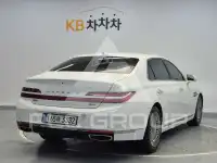 2021 Genesis G90