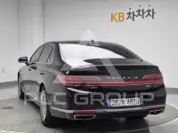 2021 Genesis G90