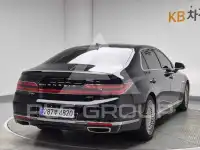 2021 Genesis G90