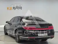 2021 Genesis G90