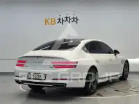 2022 Genesis G80