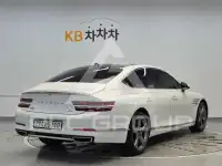 2022 Genesis G80