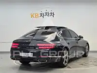 2022 Genesis G80