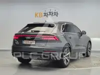 2021 Audi Q8