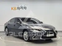 2022 Lexus ES