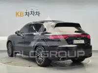 2021 Porsche CAYENNE