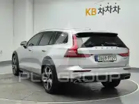 2021 Volvo V60