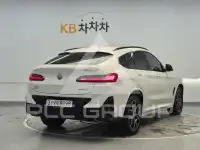 2022 BMW X4